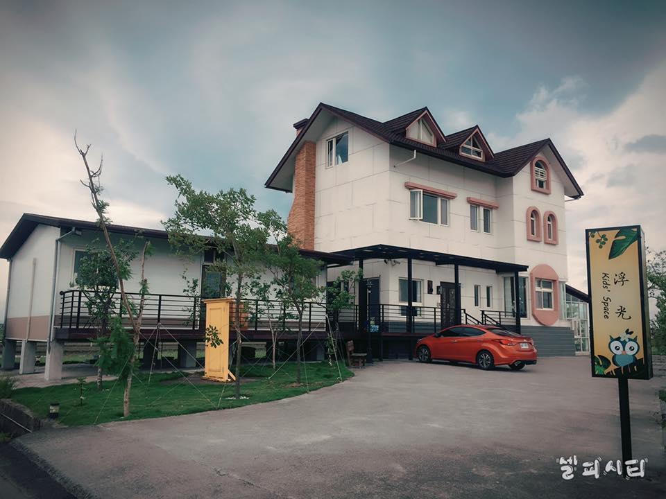 Гостевой дом Travel Light Цзяоси Экстерьер фото